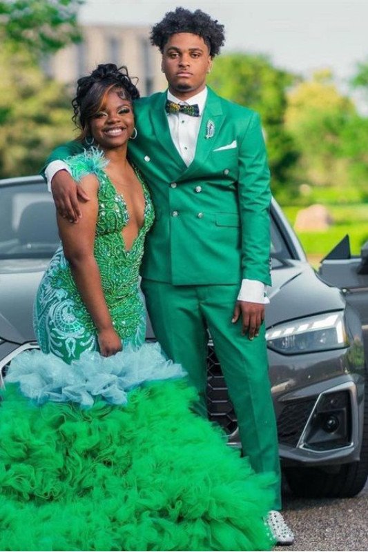 New Arrival Green Double Breasted Best Fitted Peaked Lapel Prom Suit