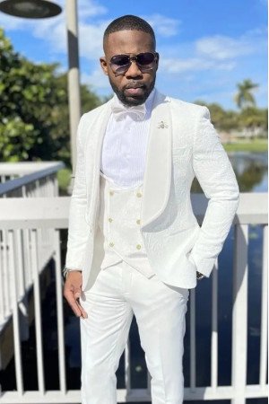 Isaiah Trendy White Three Pieces Jacquard Slim Fit Wedding Suits for Groom