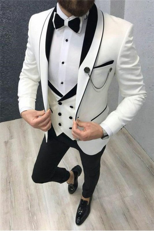 White Three-Pieces Bespoke ClAOSe Fitting Wedding TuxedAOS with Black Lapel