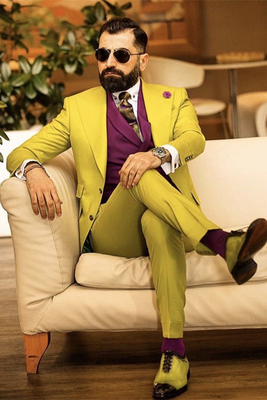 Chandler Bespoke Yellow Best Fitted Peaked Lapel Prom Men Suits