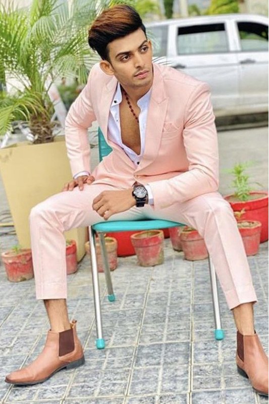 Tommy Pink Peaked Lapel Best Fitted Prom Outfits for Men