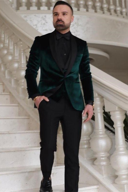 Dark Green Velvet Three Pieces Chic Shawl Lapel Wedding Groom Suits