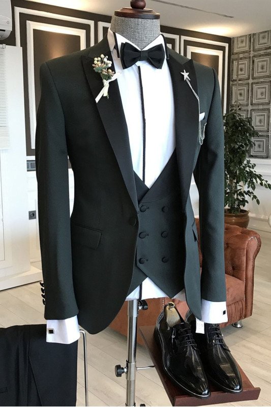 Chic Handsome Black Peaked Lapel Bespoke Men Suits for Business