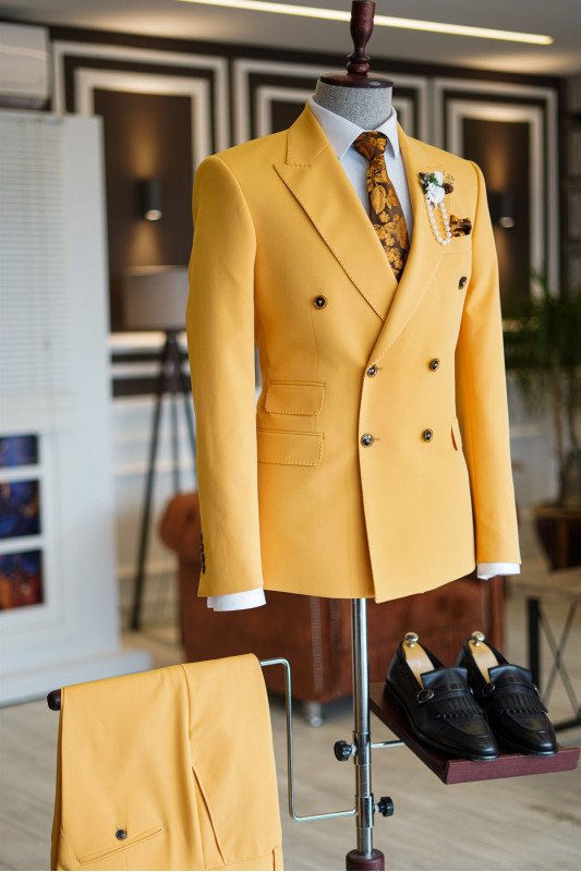 Nigel Newest Yellow Peaked Lapel Double Breasted Tailored Prom Suits