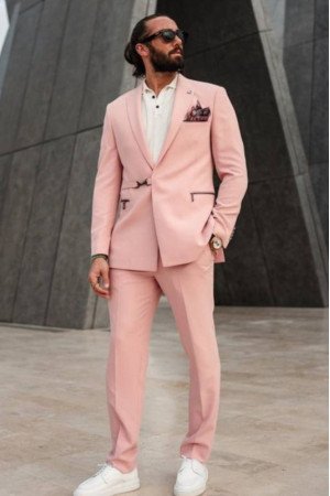 Gavin Chic Pink Peaked Lapel Prom Men Suits With Zipper Pocket Gavin Chic Pink Peaked Lapel Prom Men Suits With Zipper Pocket
