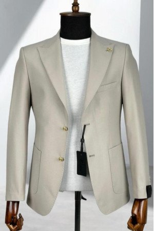 Light Gray Peaked Lapel Business Men Suits  Light Gray Peaked Lapel Business Men Suits