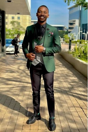 Darren Green Notched Lapel Three Pieces Men Suits Darren Green Notched Lapel Three Pieces Men Suits