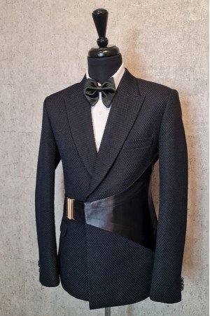 Erica Fashion Black Plaid Peaked Lapel Slim Fit Prom Men Suits With Gold Button Erica Fashion Black Plaid Peaked Lapel Slim Fit Prom Men Suits With Gold Button