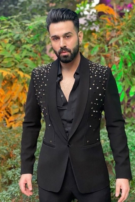 Quincy Simple Black Shawl Lapel Beadings Men Suits For Prom Quincy Simple Black Shawl Lapel Beadings Men Suits For Prom