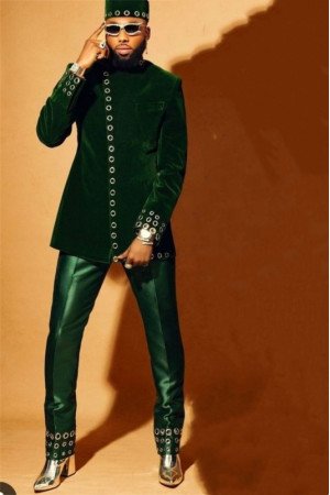 Ingram Glamorous Dark Green Shawl Lapel Velvet Men Suits Prom Outfits