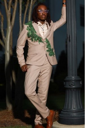 Orville Smart Khaki Notched Lapel Appliques Men Suits For Prom