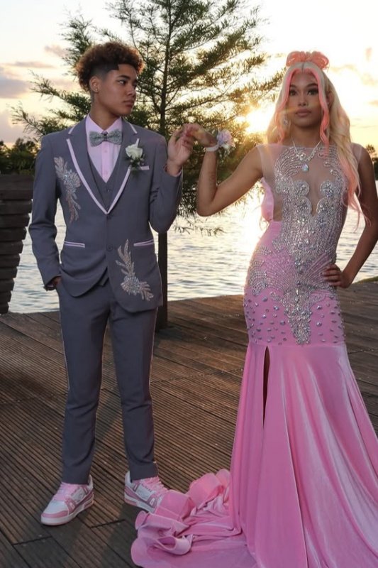 Patrick Handsome Gray Notched Lapel Three Pieces Appliques Men Suits For Prom