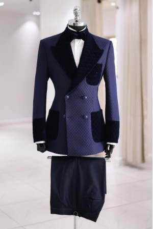 King Newest Navy Blue Peaked Lapel Double Breasted Plaid Men Suits Best Fitted Prom Men Suits
