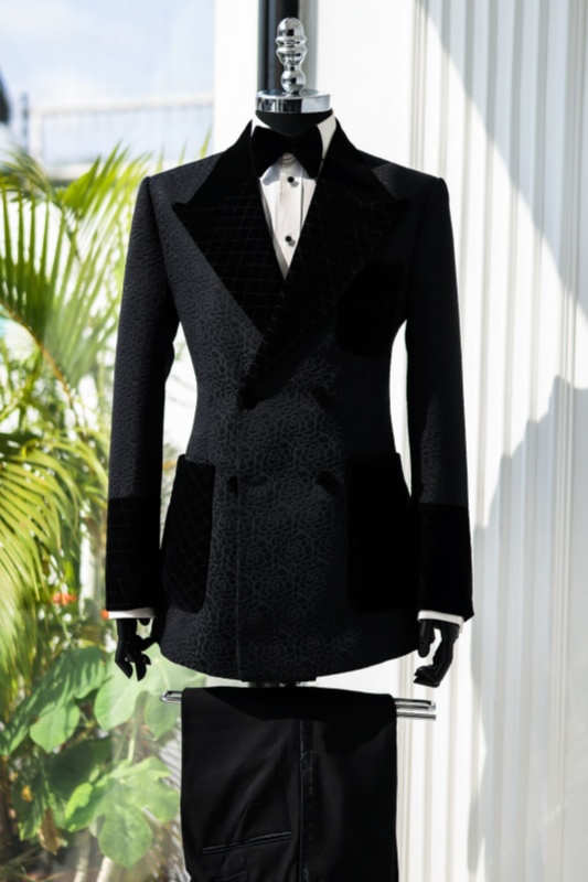 Martin Smart Black Peaked Lapel Double Breasted Jacquard Men Suits For Prom 