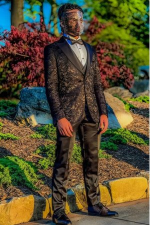 Carey Fashion Black Peaked Lapel Jacquard Three Pieces Men Suits