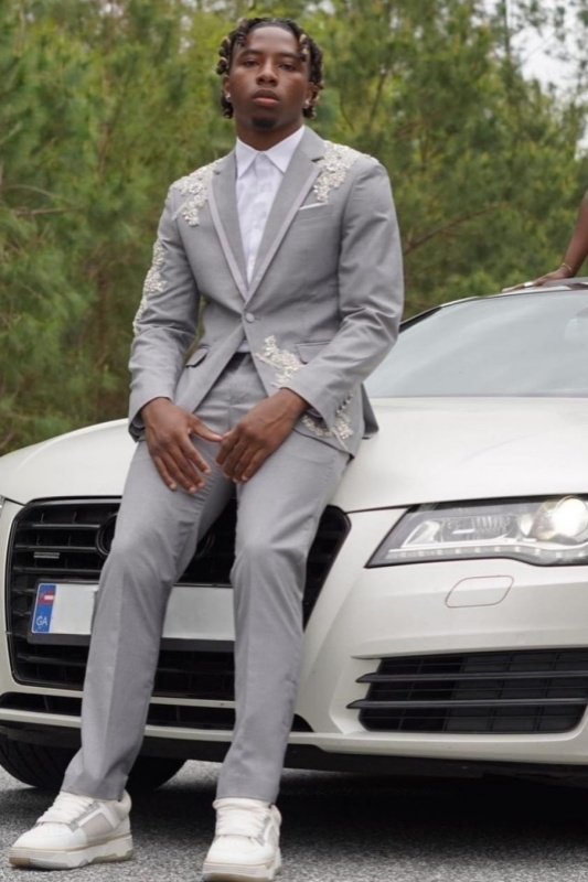 Ira Simple Light Gray Notched Lapel Appliques Men Suits Prom Outfits