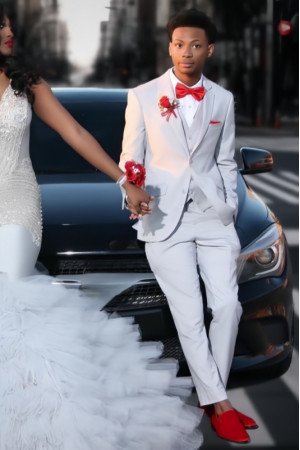 Malcolm Simple Off White Notched Lapel Three Pieces Prom Outfits