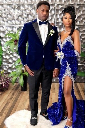 Sandy Royal Blue Velvet Peaked Lapel Best Fitted Prom Men Suits