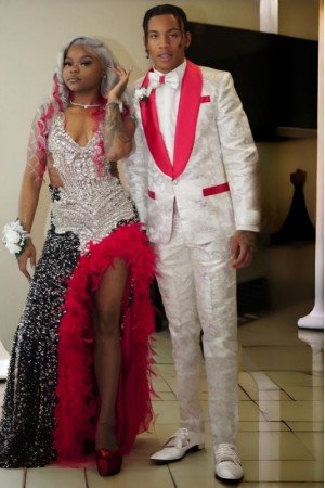 Kent Smart White Jacquard Prom Outfits With Red Shawl Lapel