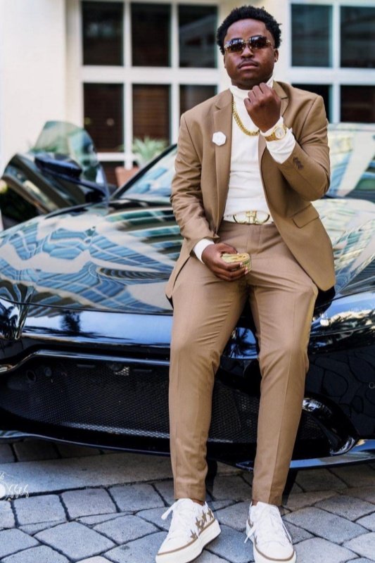 Quintion Simple Khaki Notched Lapel Close Fitting Men Suits Quintion Simple Khaki Notched Lapel Close Fitting Men Suits