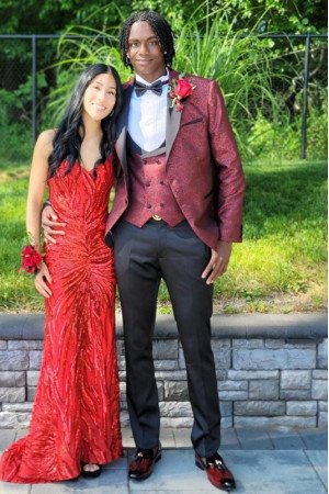 Florian Stylish Burgundy Peaked Lapel Three Pieces Jacquard Men Suits