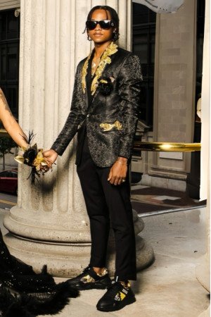 Isidore Fashion Black Peaked Lapel Jacquard Prom Men Suits With Gold Appliques Isidore Fashion Black Peaked Lapel Jacquard Prom Men Suits With Gold Appliques