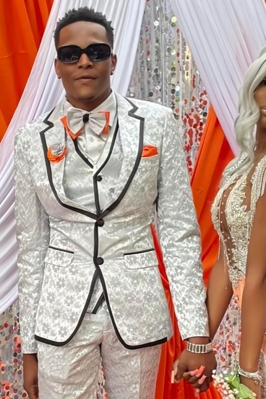 Jason Stylish White Jacquard Notched Lapel Three Pieces Men Suits Prom Outfits Jason Stylish White Jacquard Notched Lapel Three Pieces Men Suits Prom Outfits