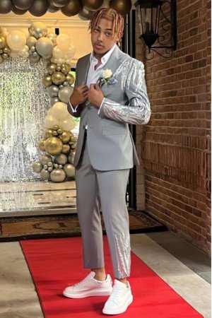 Mann Newest Gray Notched Lapel Appliques Slim Fit Men Suits