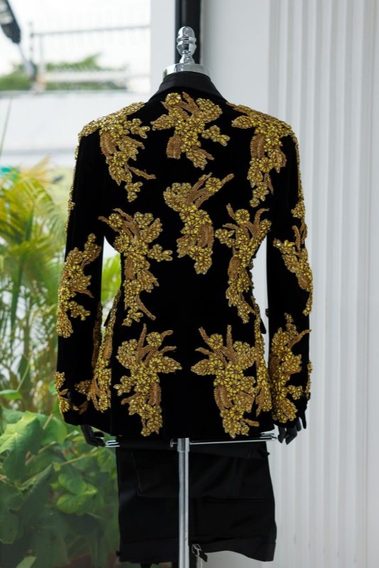 Jeff Glamorous Black Shawl Lapel Wedding Men Suits With Gold Appliques Jeff Glamorous Black Shawl Lapel Wedding Men Suits With Gold Appliques