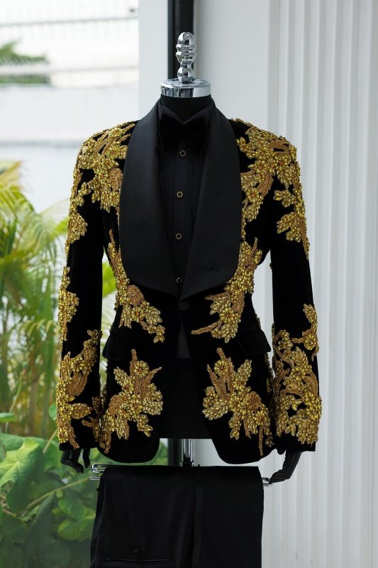 Jeff Glamorous Black Shawl Lapel Wedding Men Suits With Gold Appliques Jeff Glamorous Black Shawl Lapel Wedding Men Suits With Gold Appliques