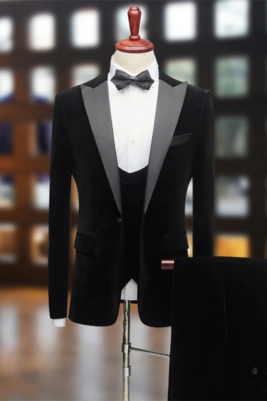 Bespoke Black Three Pieces Business Suits for Men with Black and White Peaked Lapel